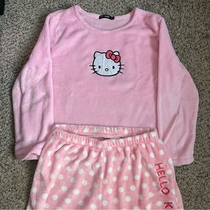 Shein Hello Kitty Fuzzy Pajamas Pink Women's Plus Size